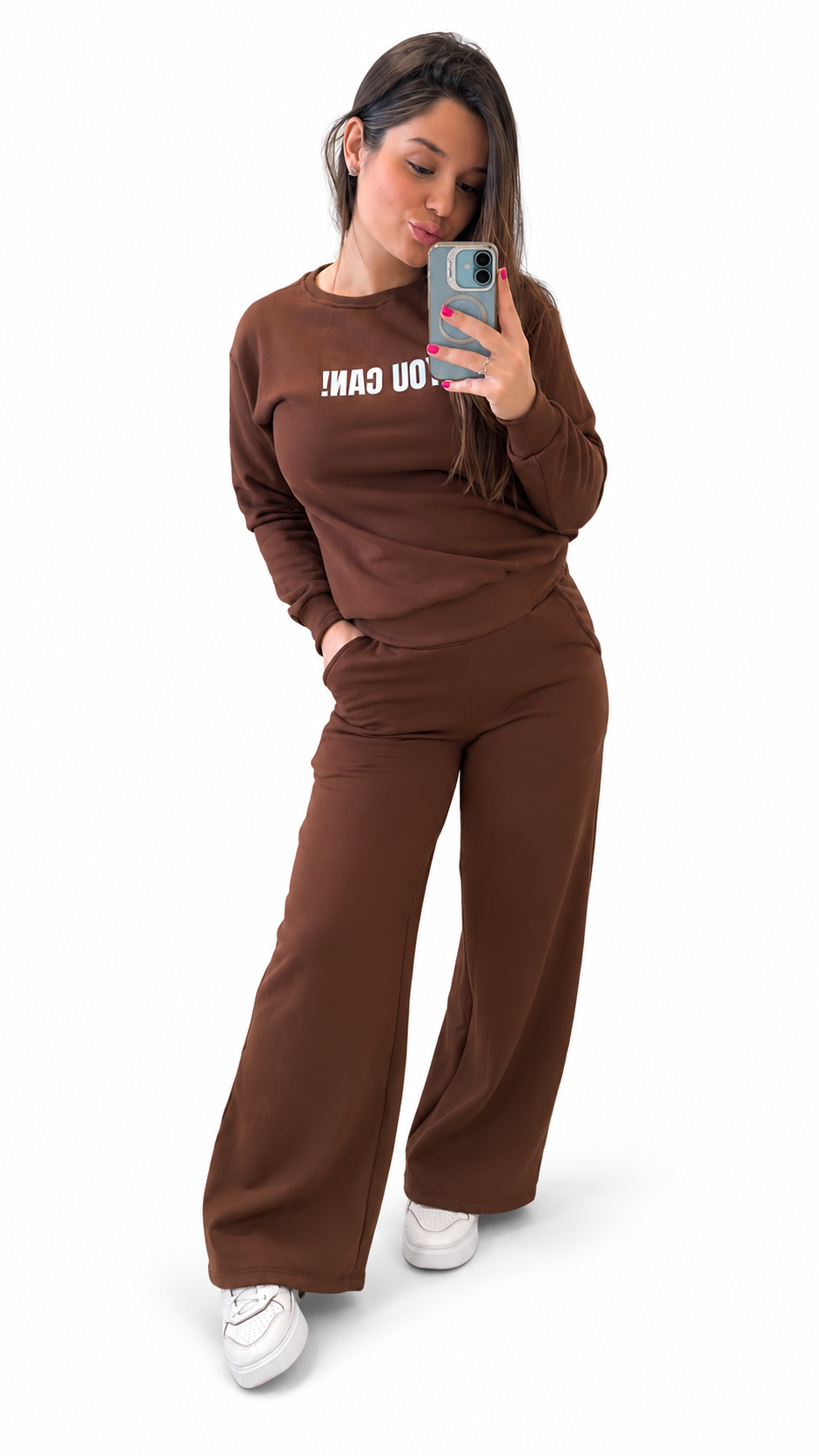 Calça Moletom Movimento Marrom - modelagem flare em tecido felpado