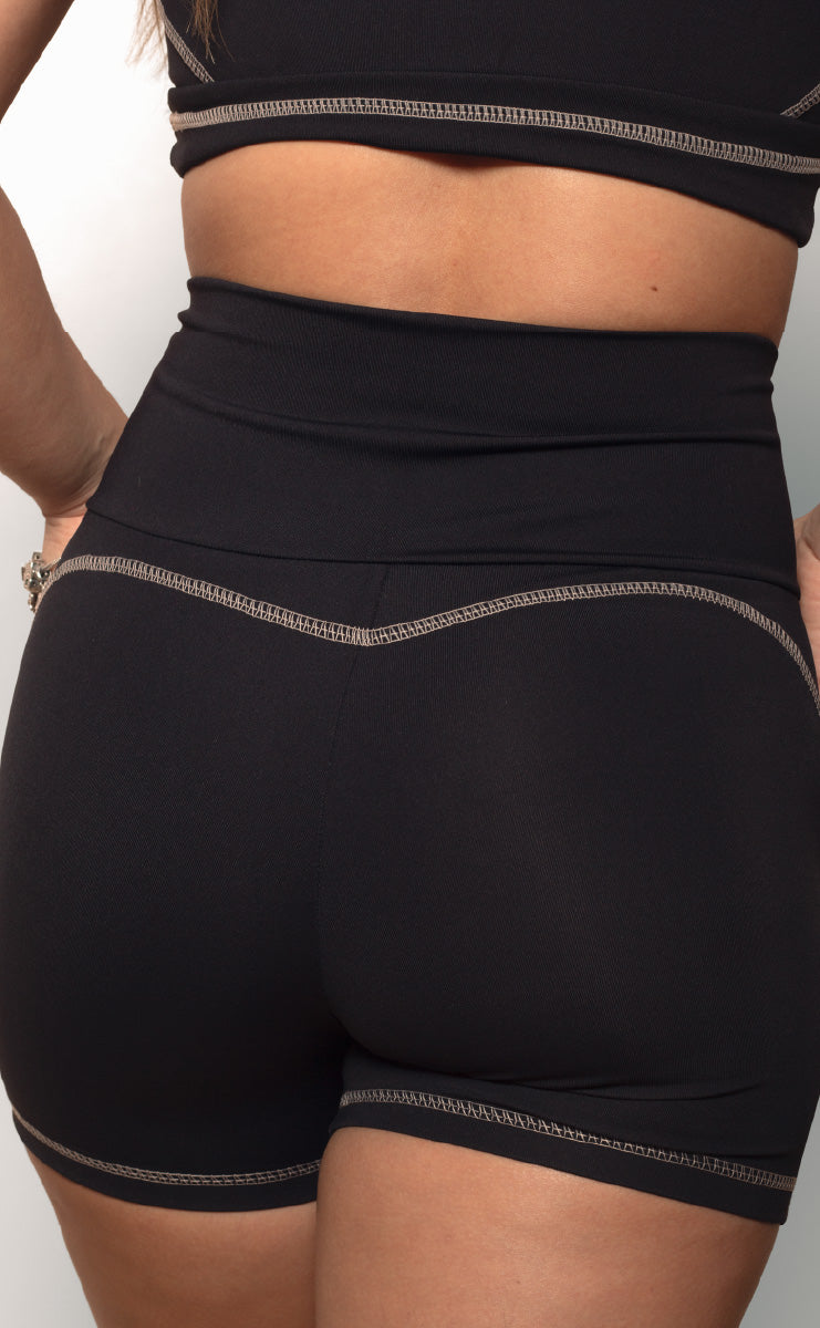 SHORTS AMERICA PRETO